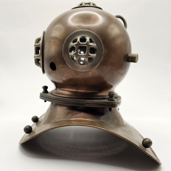 Vintage Minature Brass/Copper Diving Helmet - Picture 4 of 10